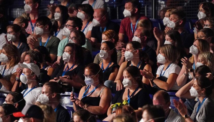 Thousands crowd into an indoor concert in coronavirus experiment