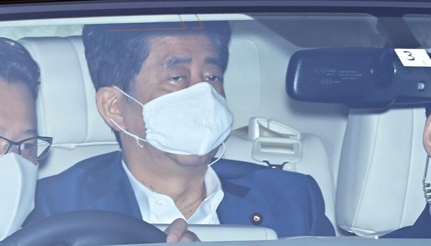 Japan's Shinzo Abe returns to hospital on day he becomes country's longest-serving Prime Minister