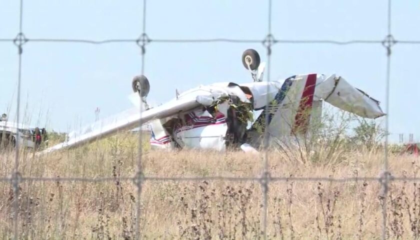 Texas plane crash kills 21-year-old woman and her parents