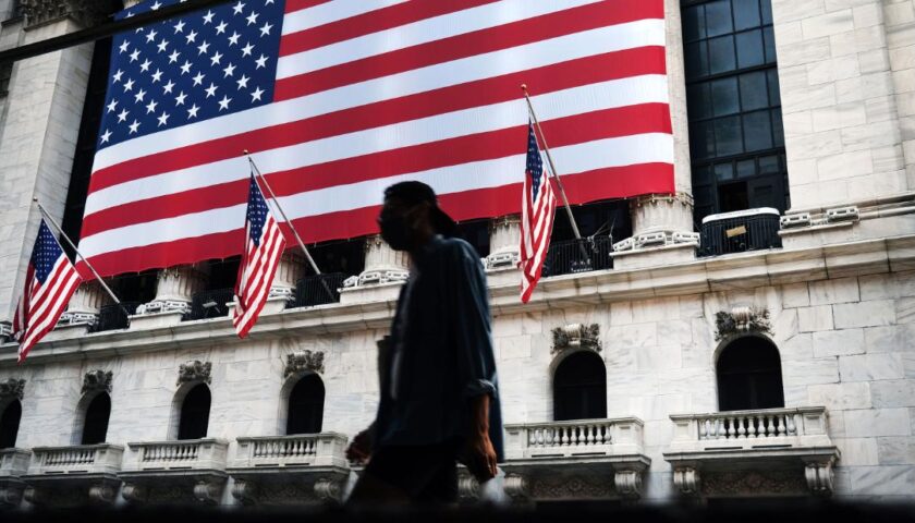 Dow falls sharply as coronavirus fears grow