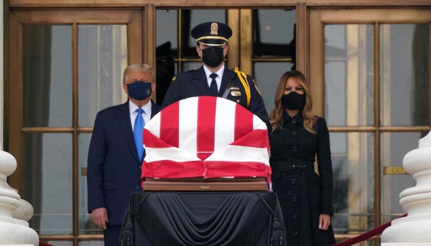 Trump booed as he pays respects to Ruth Bader Ginsburg at court