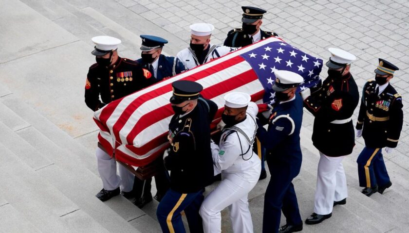 RBG becomes the first woman and Jewish person to lie in state in the US Capitol. Her casket has just arrived.