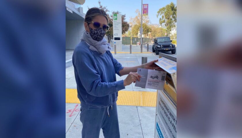Jennifer Aniston votes, tells fans it's 'not funny' to vote for Kanye