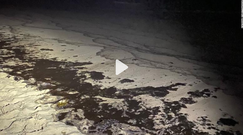 126,000 gallons of oil spilled off California coast