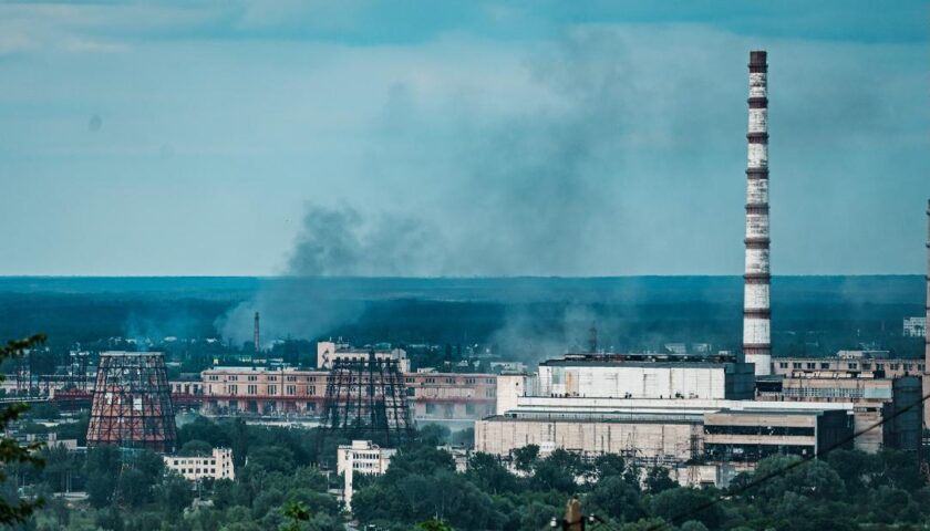 Dwyane Wade urges lawmakers to pass gun reform legislation